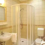 Vadaszkurt Panzio Es Etterem B&B 4*