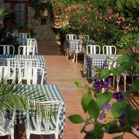 Vadaszkuert Panzio B&B 4*