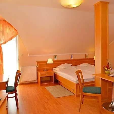 Vadaszkuert Panzio Bed & Breakfast