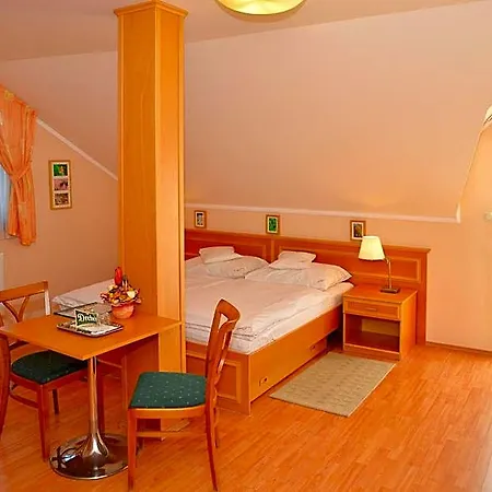 Vadaszkuert Panzio Bed & Breakfast