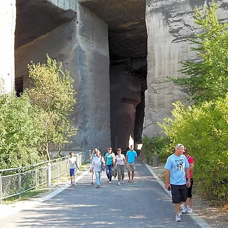 Bed & Breakfast Vadaszkuert Panzio 4*