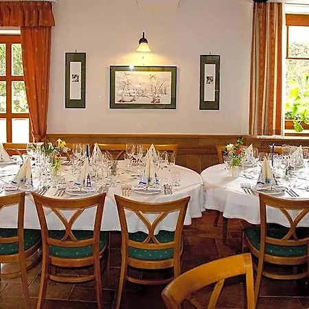 Vadaszkuert Panzio Bed & Breakfast