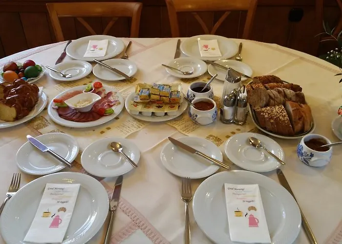 Vadászkürt Panzió Alojamento de Acomodação e Pequeno-almoço 4*